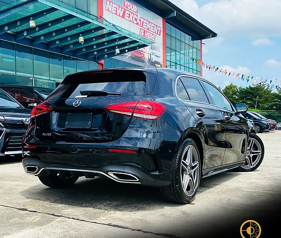 
								2019 MERCEDES A180 AMG full									