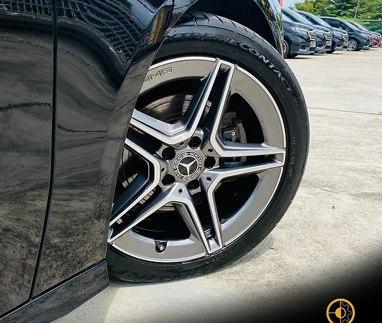 
								2019 MERCEDES A180 AMG full									