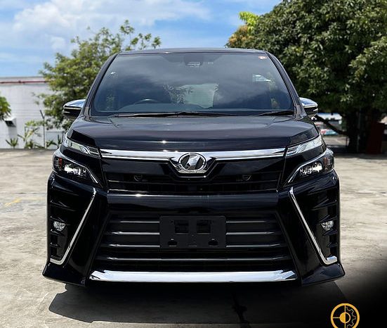 
								2018 TOYOTA VOXY ZS KIRAMEKI full									