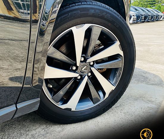 
								2020 LEXUS NX300 SPICE & CHIC full									