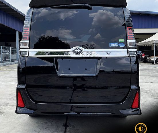 
								2018 TOYOTA VOXY ZS KIRAMEKI full									