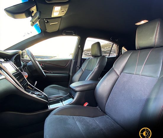 
								2018 TOYOTA HARRIER ELEGANCE full									